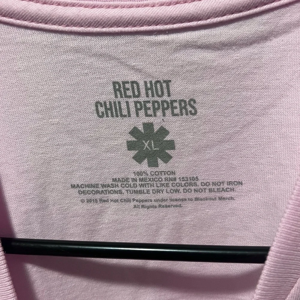 Red Hot Chili Peppers Tee NWOT - Pink Size XL - Picture 3 of 4